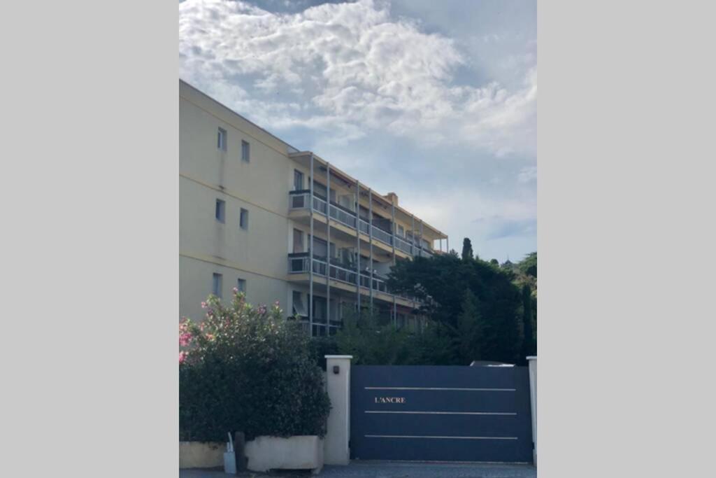 Charmant Studio Avec Terrasse Vue Mer A 50 M Sainte-Maxime Exterior foto